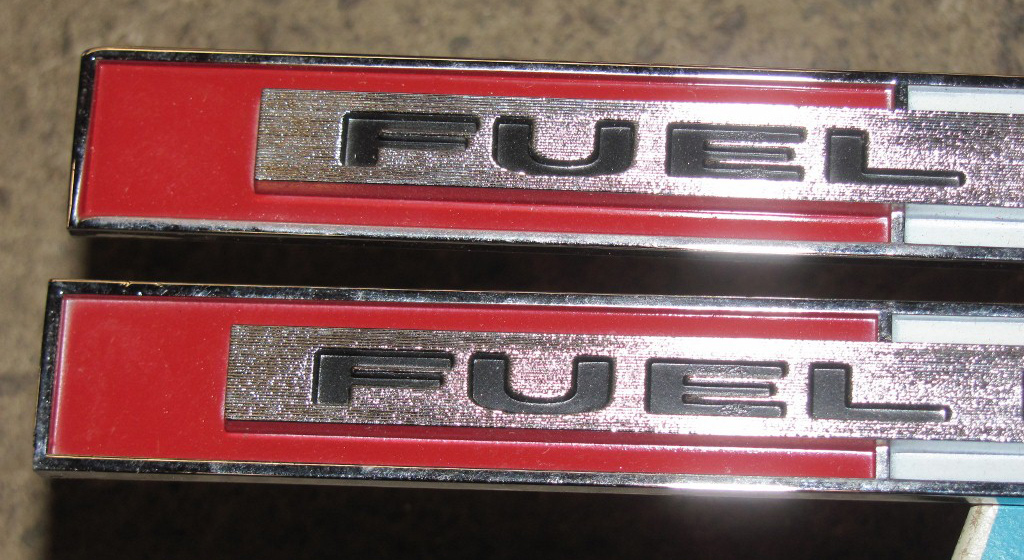 NOS 1965 65 Corvette Fuel Injection Fender Emblems GM Pair 3857572 FI