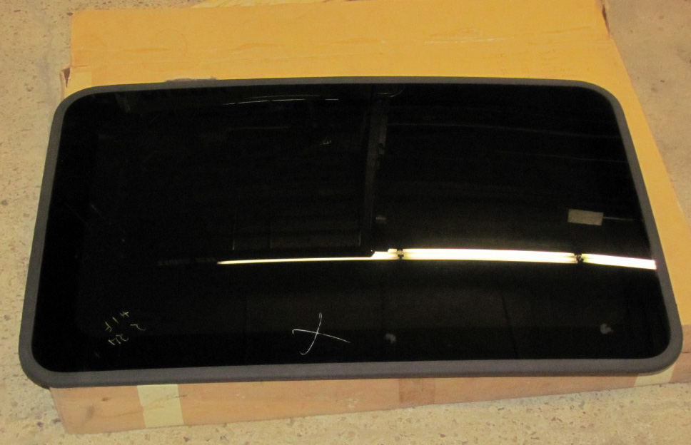 New GM Sunroof Window Glass Panel Impala Monte Carlo Grand Prix 22623763